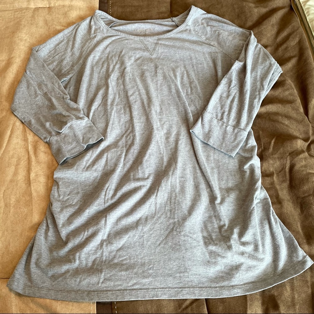 MATERNITY* grey size M quarter sleeve shirt.